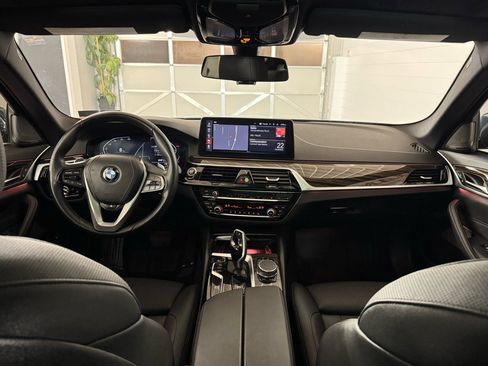 Used 2023 BMW 530i xDrive w/ Premium Package image 35