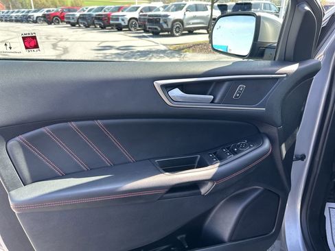 Used 2021 Ford Edge ST-Line AWD/4WD image 18