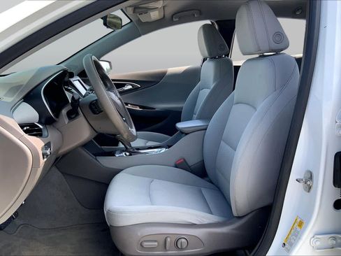 Used 2017 Chevrolet Malibu LS FWD image 8