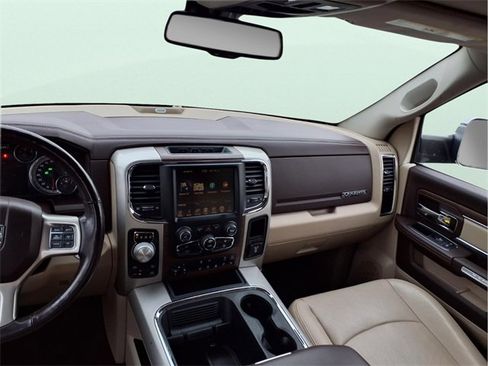 Used 2017 RAM 1500 Laramie w/ Convenience Group image 14