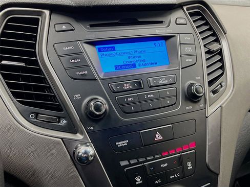 Used 2016 Hyundai Santa Fe Sport image 8