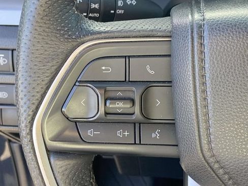Used 2024 Toyota Tacoma SR5 AWD/4WD image 22