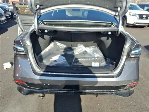 New 2026 Nissan Sentra SR image 9