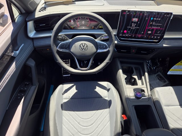 New 2026 Volkswagen Tiguan SE R-Line FWD image 9