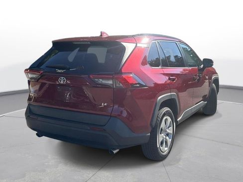 Used 2019 Toyota RAV4 LE FWD image 6