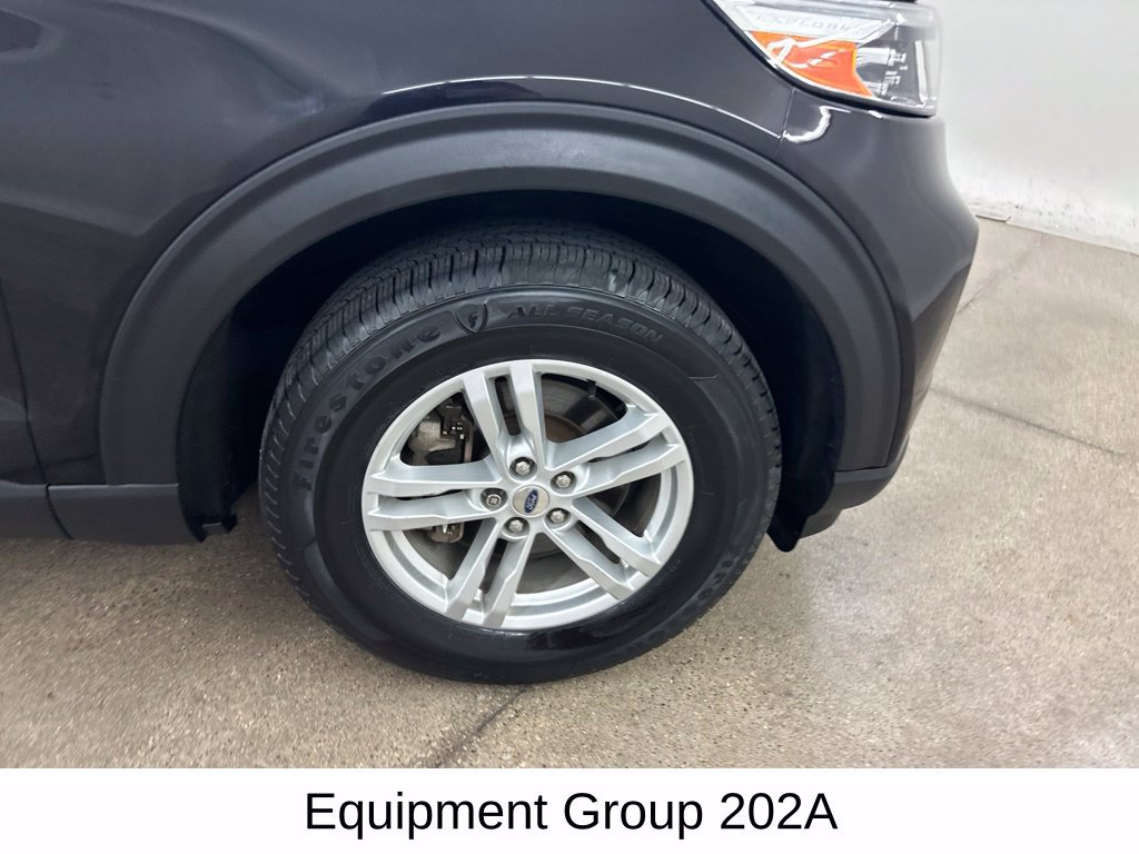 Used 2023 Ford Explorer XLT w/ Equipment Group 202A AWD/4WD image 17