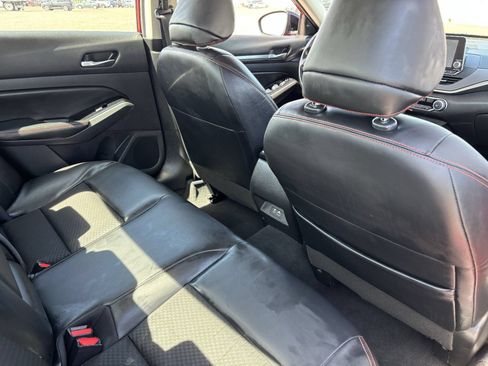Used 2024 Nissan Altima 2.5 SR FWD image 14