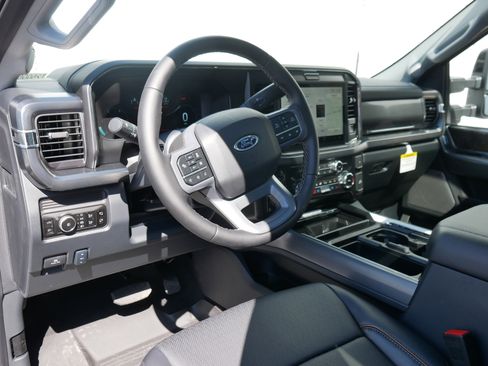 New 2025 Ford F250 Lariat w/ Lariat Ultimate Package image 4