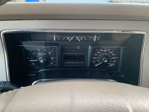 Used 2009 Lincoln Navigator 4WD image 18