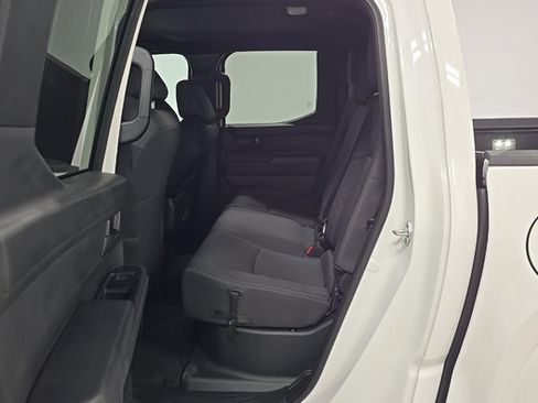 Used 2025 Toyota Tacoma SR5 AWD/4WD image 9