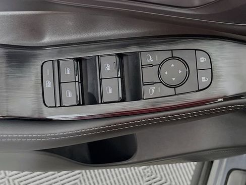 New 2026 Nissan Rogue SV FWD image 17