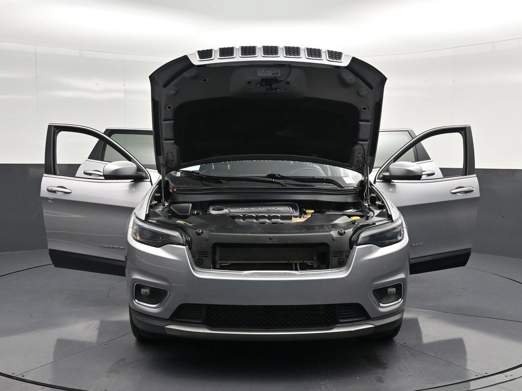 Used 2020 Jeep Cherokee Limited FWD image 37
