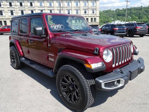Used 2021 Jeep Wrangler Unlimited Sahara w/ Uconnect 4C Nav & Sound Group AWD/4WD image 4