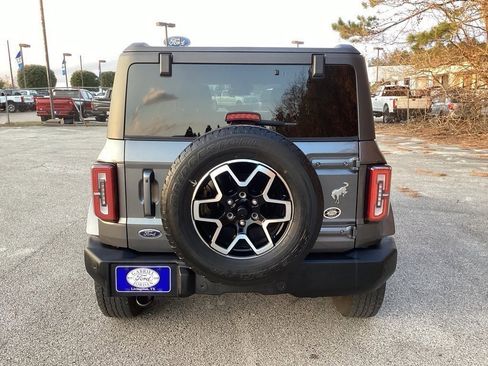 Used 2022 Ford Bronco Outer Banks image 8