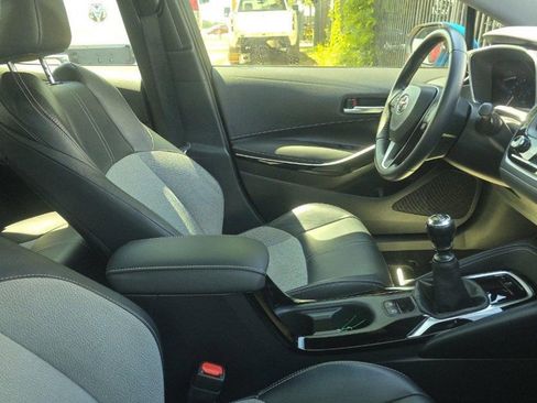 Used 2019 Toyota Corolla XSE FWD image 6