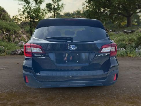 Used 2018 Subaru Outback 2.5i Limited image 6