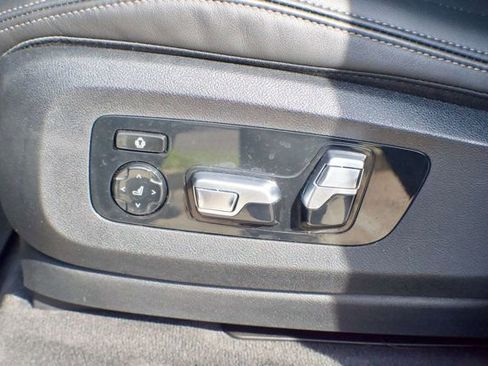 Used 2024 BMW X5 M60i image 39