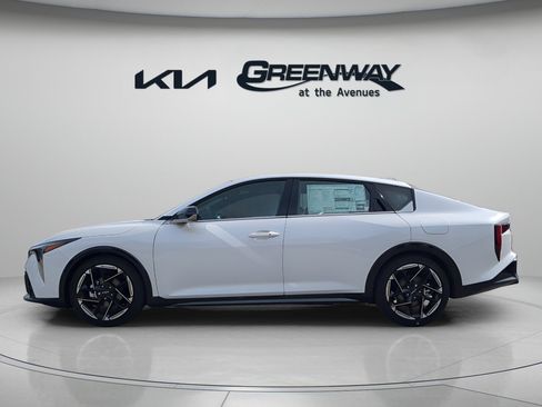 New 2025 Kia K4 GT-Line image 3