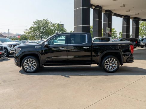 Certified 2023 GMC Sierra 1500 Denali w/ Denali Reserve Package AWD/4WD image 4