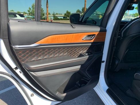 Used 2021 Jeep Grand Cherokee L Summit AWD/4WD image 13