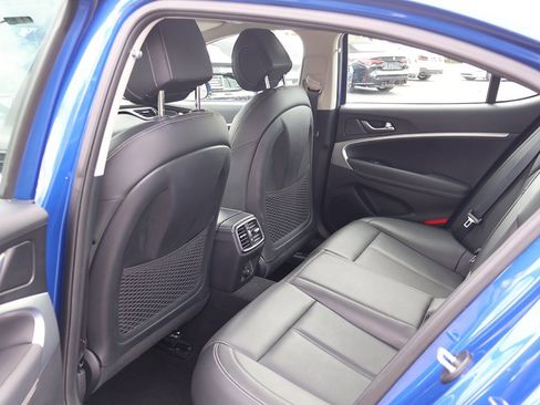 Used 2019 Genesis G70 2.0T Advanced image 33