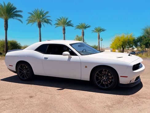 Used 2021 Dodge Challenger R/T Scat Pack w/ Plus Package RWD image 7
