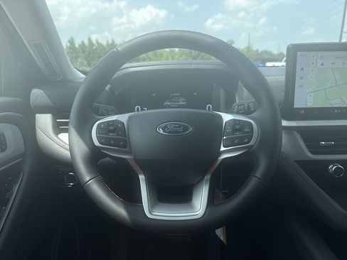 New 2026 Ford Explorer Active RWD image 15