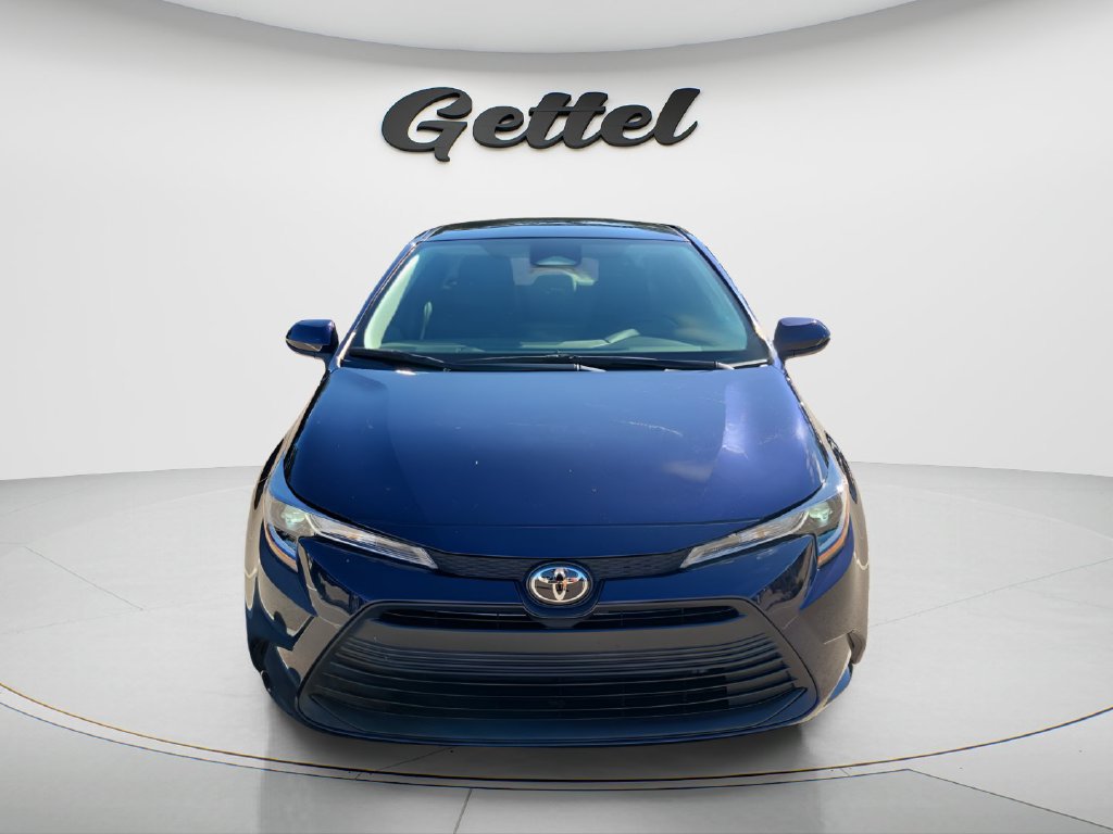 Certified 2025 Toyota Corolla LE FWD image 2