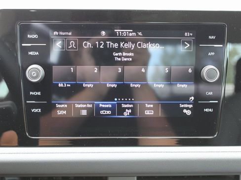 Used 2025 Volkswagen Jetta SEL FWD image 14