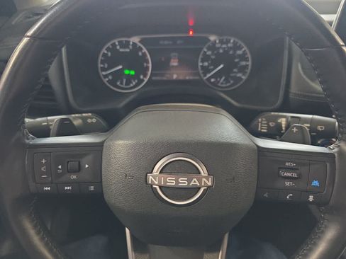 Used 2025 Nissan Rogue SV AWD/4WD image 24