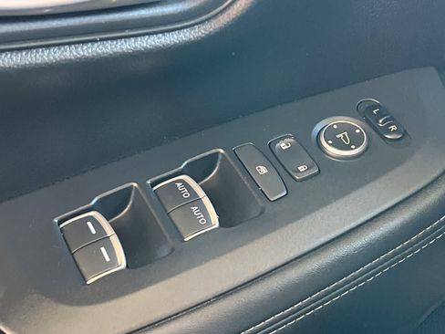 Used 2024 Honda HR-V EX-L image 14