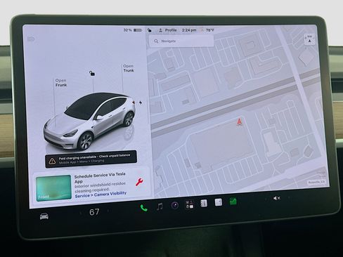 Used 2024 Tesla Model Y Long Range AWD/4WD image 21
