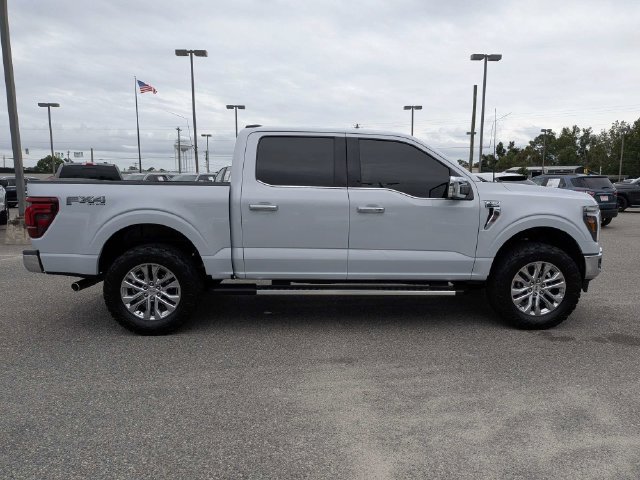 Used 2025 Ford F150 Lariat w/ Equipment Group 502A High AWD/4WD image 3