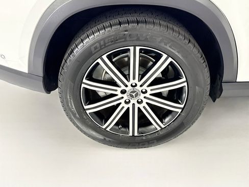 Certified 2024 Mercedes-Benz GLE 350 4MATIC image 32