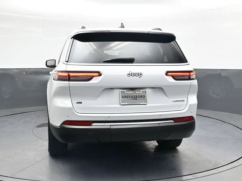 Used 2023 Jeep Grand Cherokee L Laredo RWD image 4