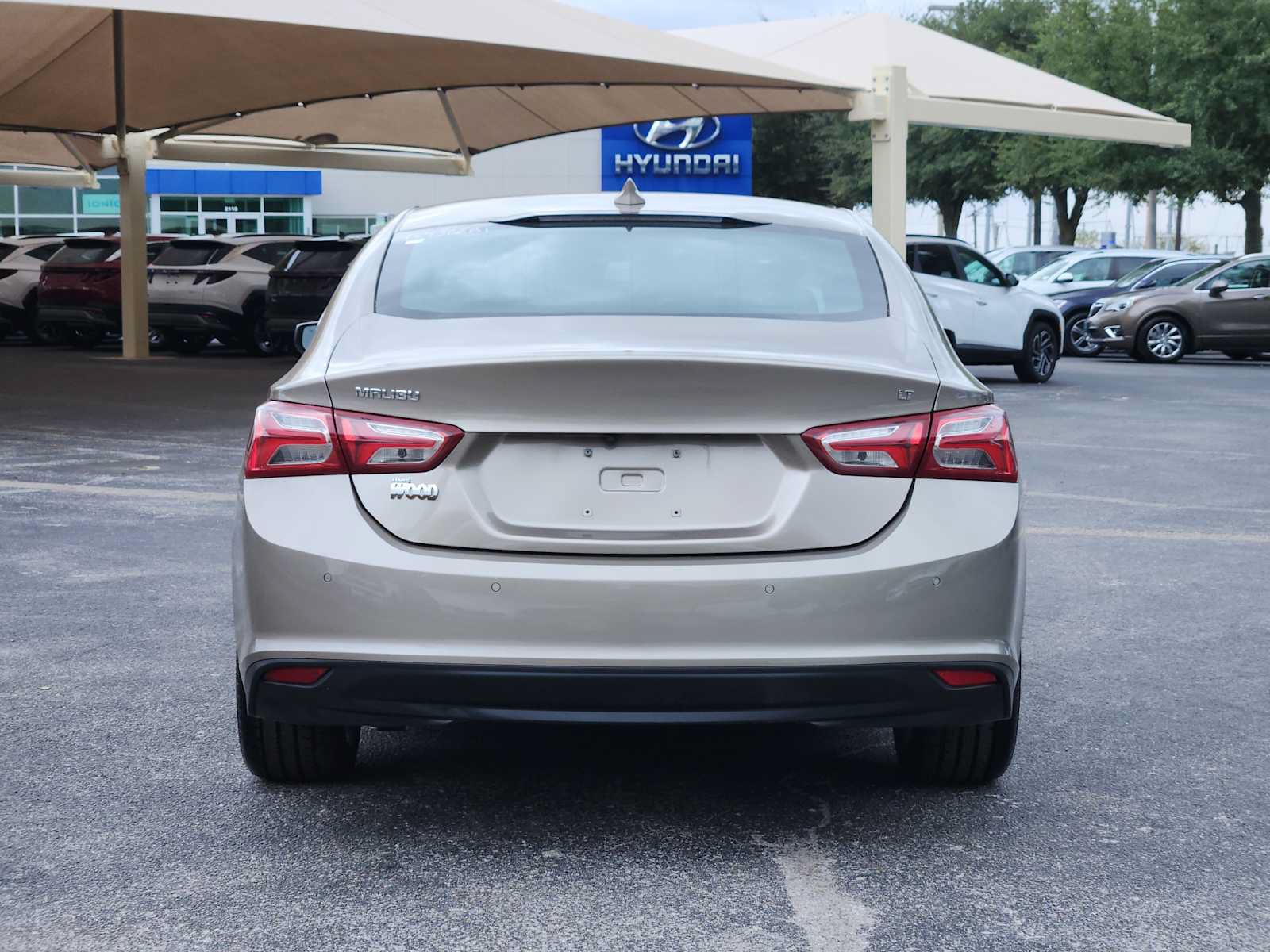 Certified 2022 Chevrolet Malibu LT w/ Leather Package FWD image 6