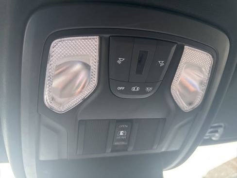 Used 2019 RAM 1500 Big Horn image 23