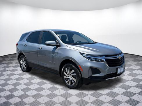 Used 2023 Chevrolet Equinox LT AWD/4WD image 7
