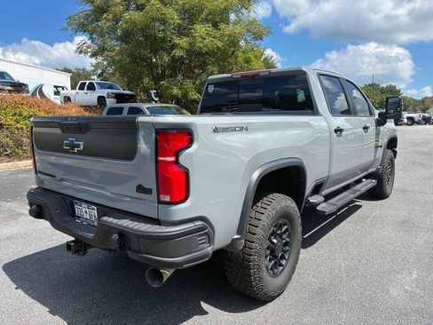 Used 2024 Chevrolet Silverado 2500 ZR2 w/ ZR2 Bison Edition AWD/4WD image 5