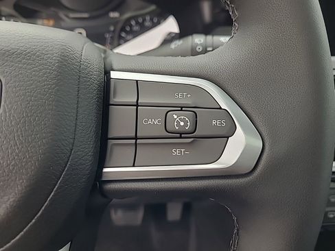 New 2026 Jeep Compass Latitude w/ Sun and Sound Group image 4