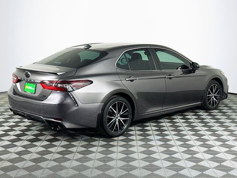 Used 2023 Toyota Camry SE FWD image 10