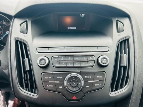 Used 2018 Ford Focus S image 30