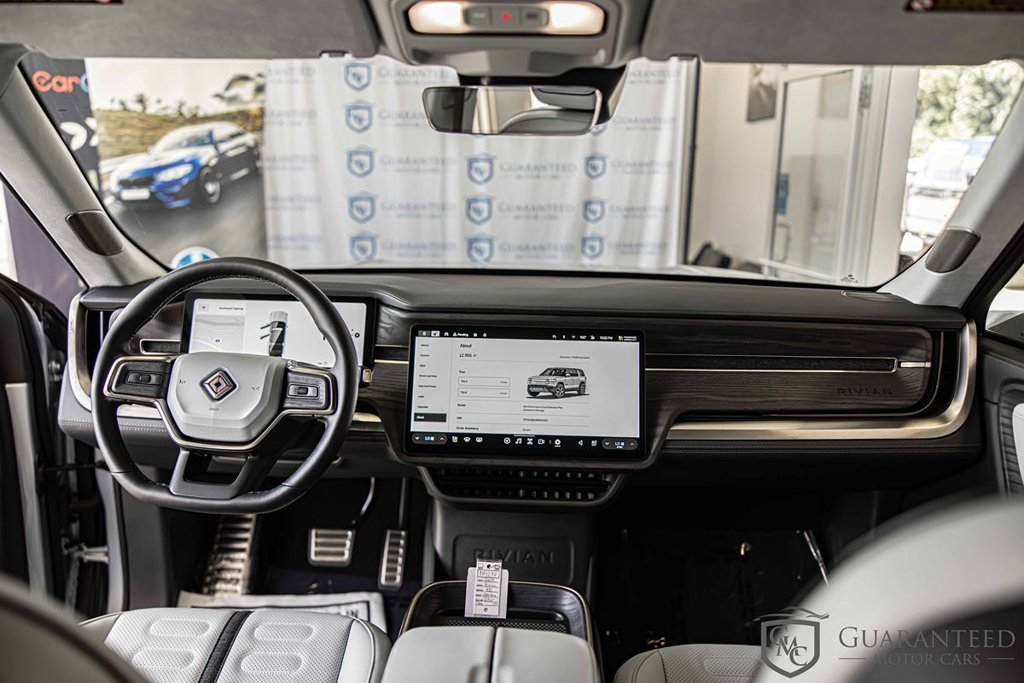 Used 2024 Rivian R1S Adventure Dual AWD/4WD image 37
