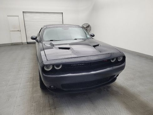 Used 2017 Dodge Challenger R/T image 14