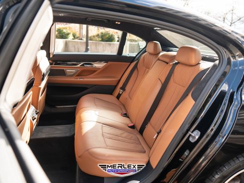 Used 2019 BMW 750i xDrive xDrive M SPORT LINE w/ Executive Package image 19
