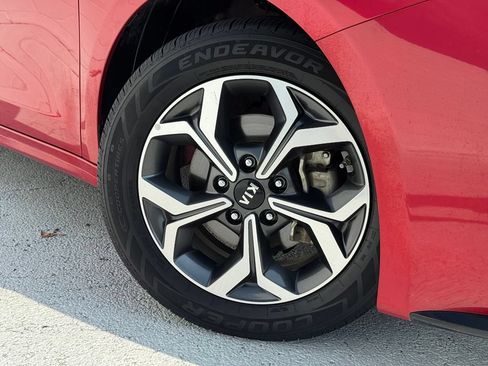Used 2020 Kia Forte LXS FWD image 6