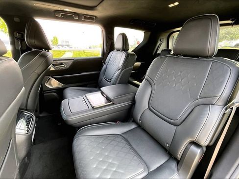 Certified 2025 INFINITI QX80 Autograph AWD/4WD image 31