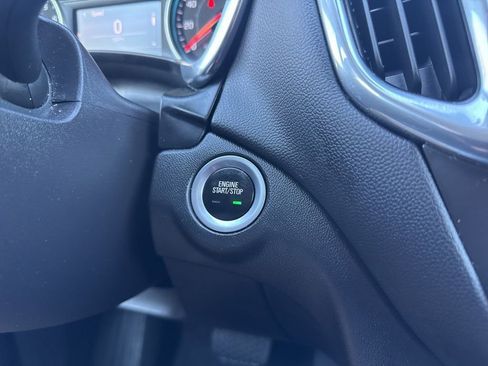 Used 2020 Chevrolet Equinox LT image 27