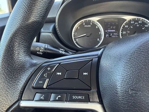 Used 2020 Nissan Versa S image 13