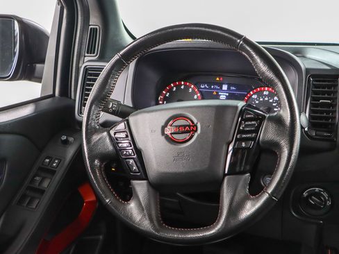 Used 2022 Nissan Frontier PRO-4X w/ Technology Package image 12